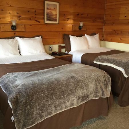 Captain'S Choice Motel Haines Eksteriør billede