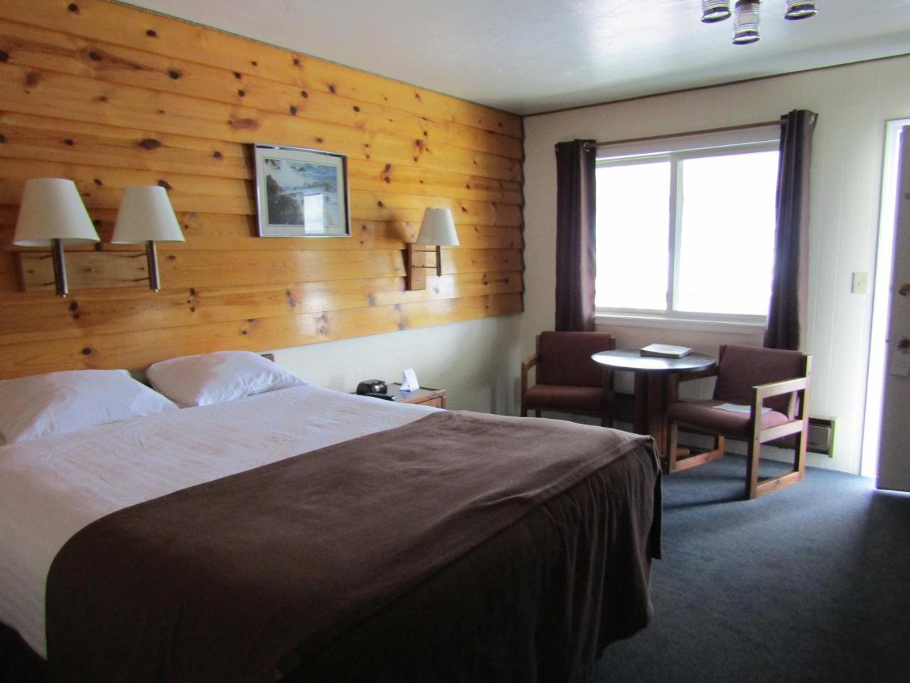 Captain'S Choice Motel Haines Eksteriør billede